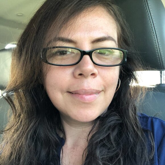 Meet your Posher, Angelica - Picture 4 of 4